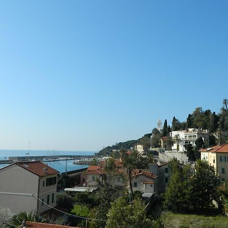 Residence Dei Fiori Bordighera Buitenkant foto