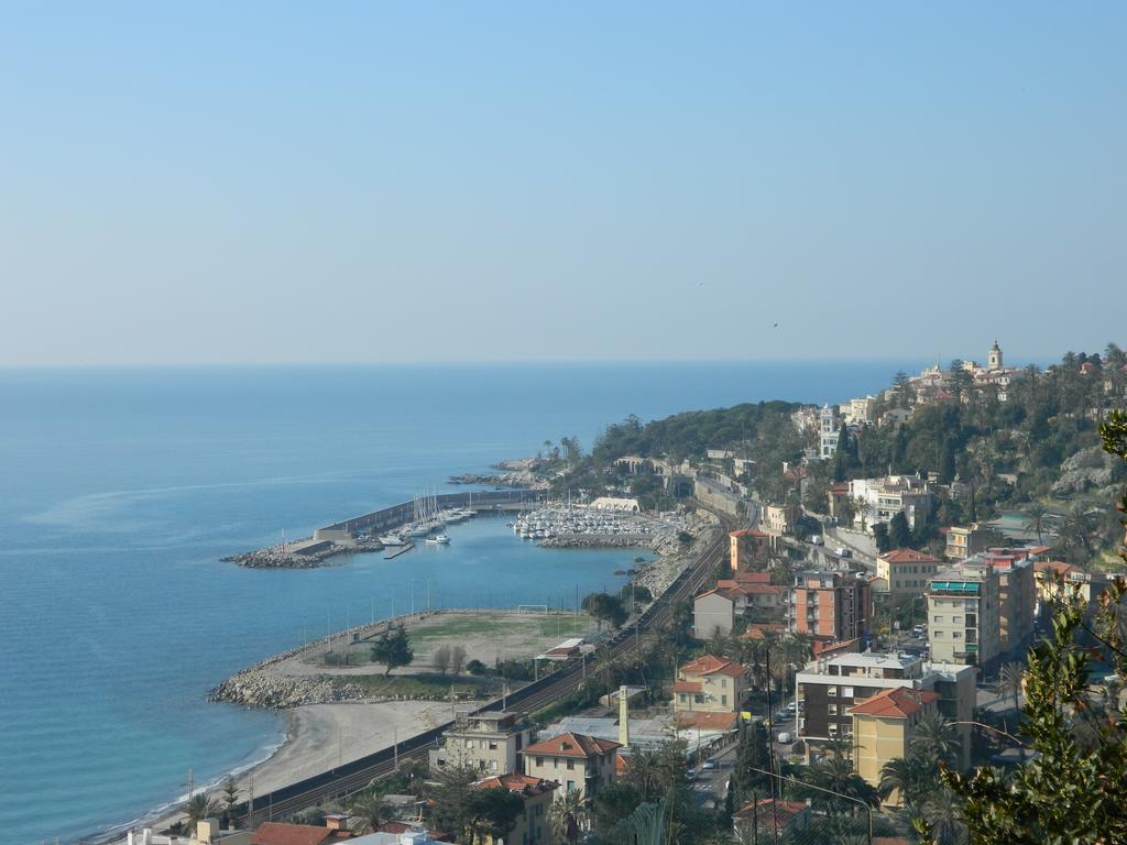 Residence Dei Fiori Bordighera Buitenkant foto