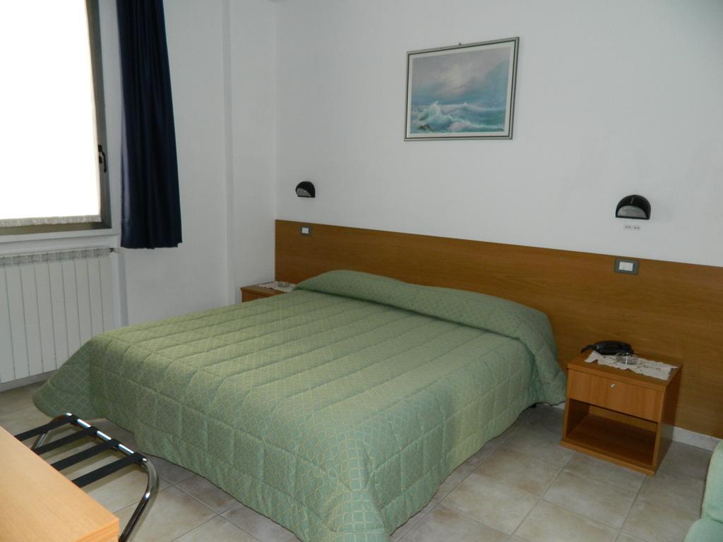 Residence Dei Fiori Bordighera Buitenkant foto